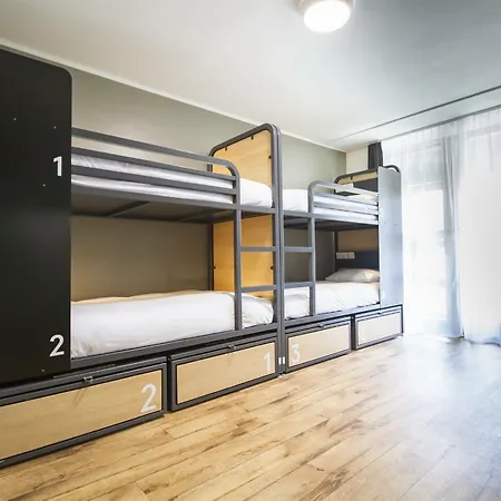 Albergue Generator *