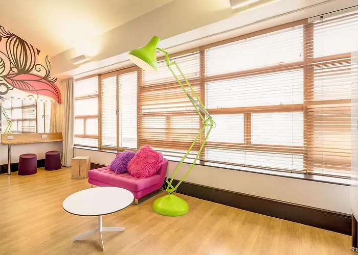 Vandrarhem Generator *