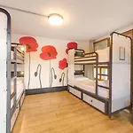 Generator Hostel *