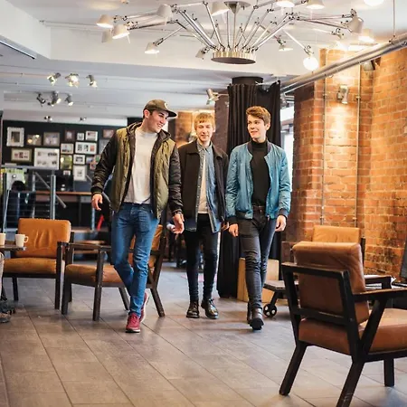 بيت شباب Generator